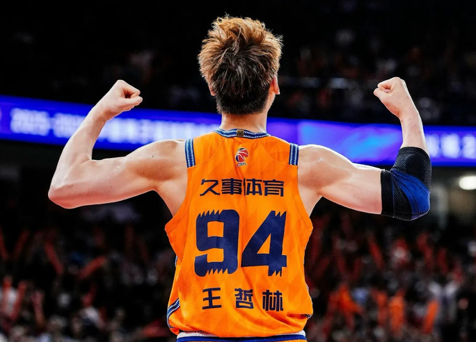 NBA休赛期多笔交易流言更新 NBA休赛期多笔交易流言更新