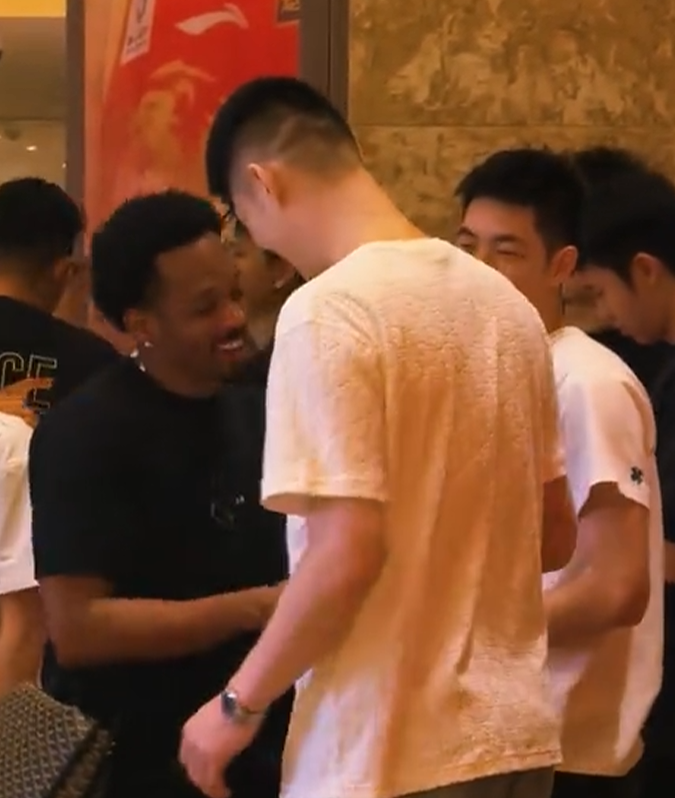 刺记建议火箭用KD换福克斯:薪资对等+为哈珀让位+休城补最弱一环 刺记建议火箭用KD换福克斯:薪资对等+为哈珀让位+休城补最弱一环