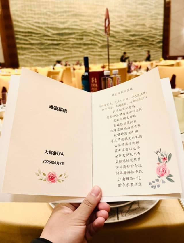 老詹争夺战继续!掘金加入马刺退出 高管:去丹佛搭档那人就对了 老詹争夺战继续!掘金加入马刺退出 高管:去丹佛搭档那人就对了