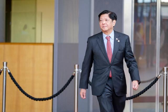 活塞步行者争夺特雷·墨菲三世 活塞步行者争夺特雷·墨菲三世