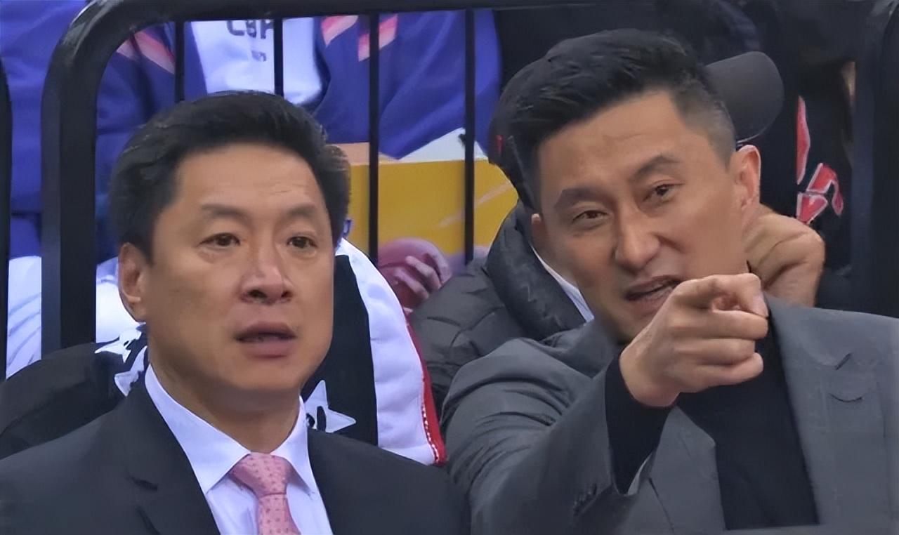 重磅消息曝出!湖人迎来引进墨菲三世的交易契机,全力辅佐东契奇 重磅消息曝出!湖人迎来引进墨菲三世的交易契机,全力辅佐东契奇