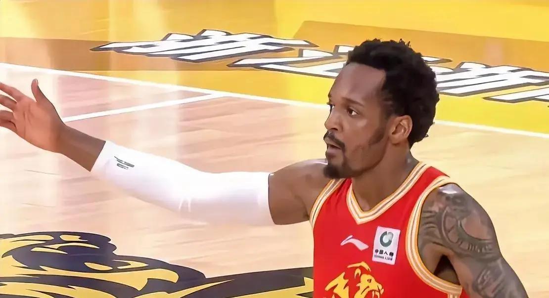 季后赛打完,5位一战成名的小角色:哈珀巨星潜质,八寸打出身价 季后赛打完,5位一战成名的小角色:哈珀巨星潜质,八寸打出身价