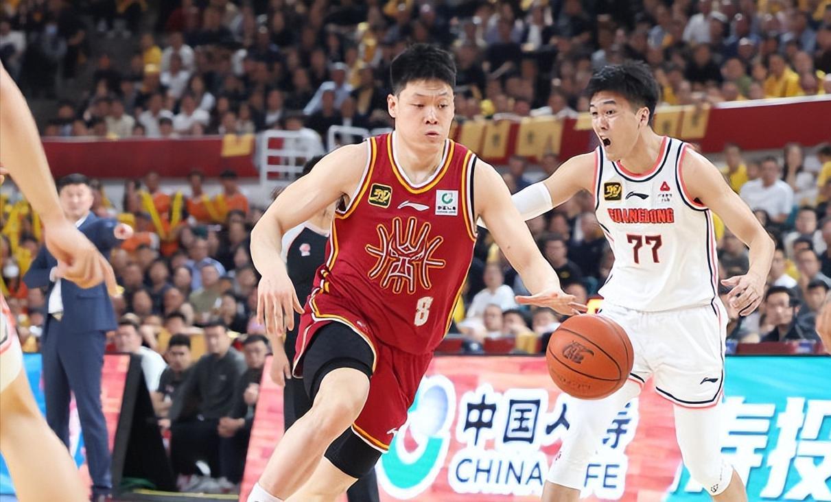 亚历山大遭淘汰后提前开启休赛期训练 亚历山大遭淘汰后提前开启休赛期训练