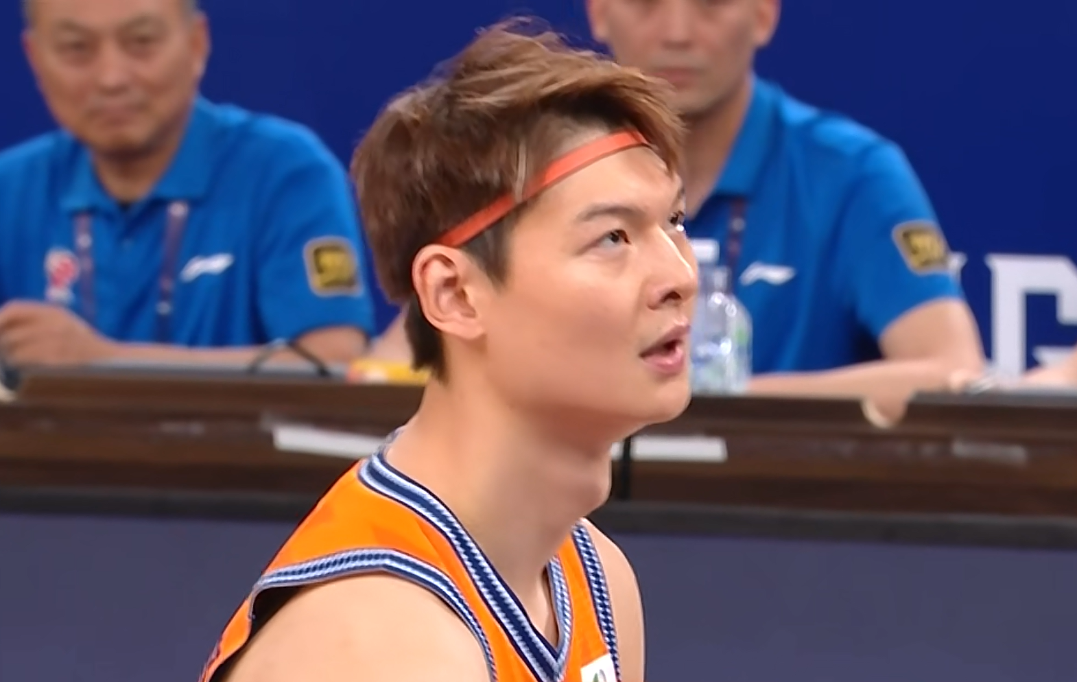 NBA流言汇总:雄鹿绿军围绕字母谈判 布朗去第三方 NBA流言汇总:雄鹿绿军围绕字母谈判 布朗去第三方