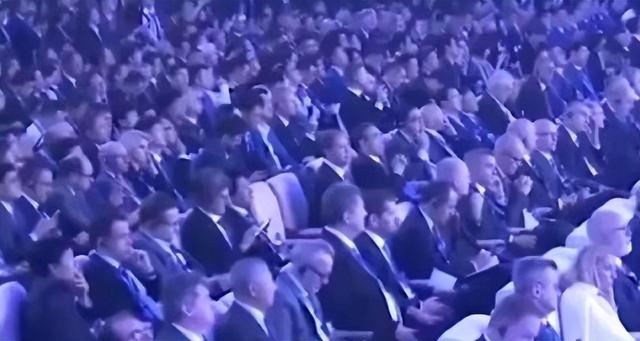 前国脚任航现场看世界杯:这么近那么远,梦想不该停止向前 前国脚任航现场看世界杯:这么近那么远,梦想不该停止向前