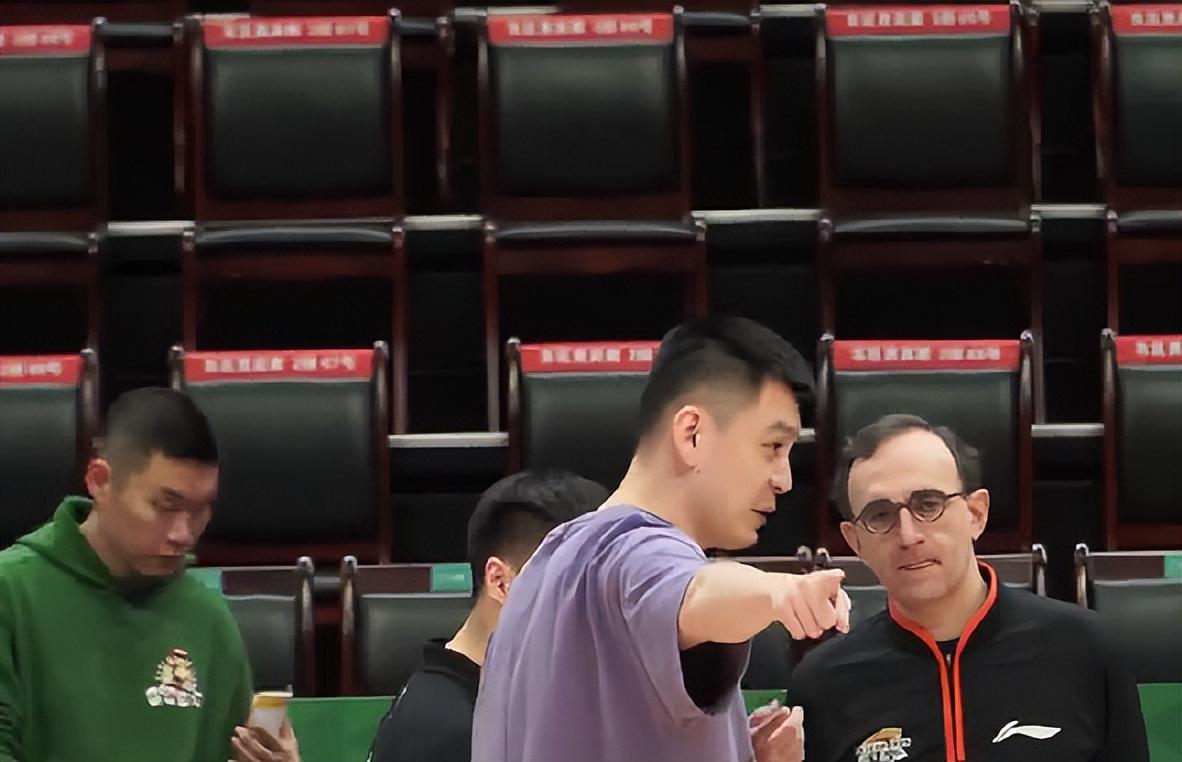 队报:巴西战摩洛哥赛前,球场周边交通陷入瘫痪 队报:巴西战摩洛哥赛前,球场周边交通陷入瘫痪