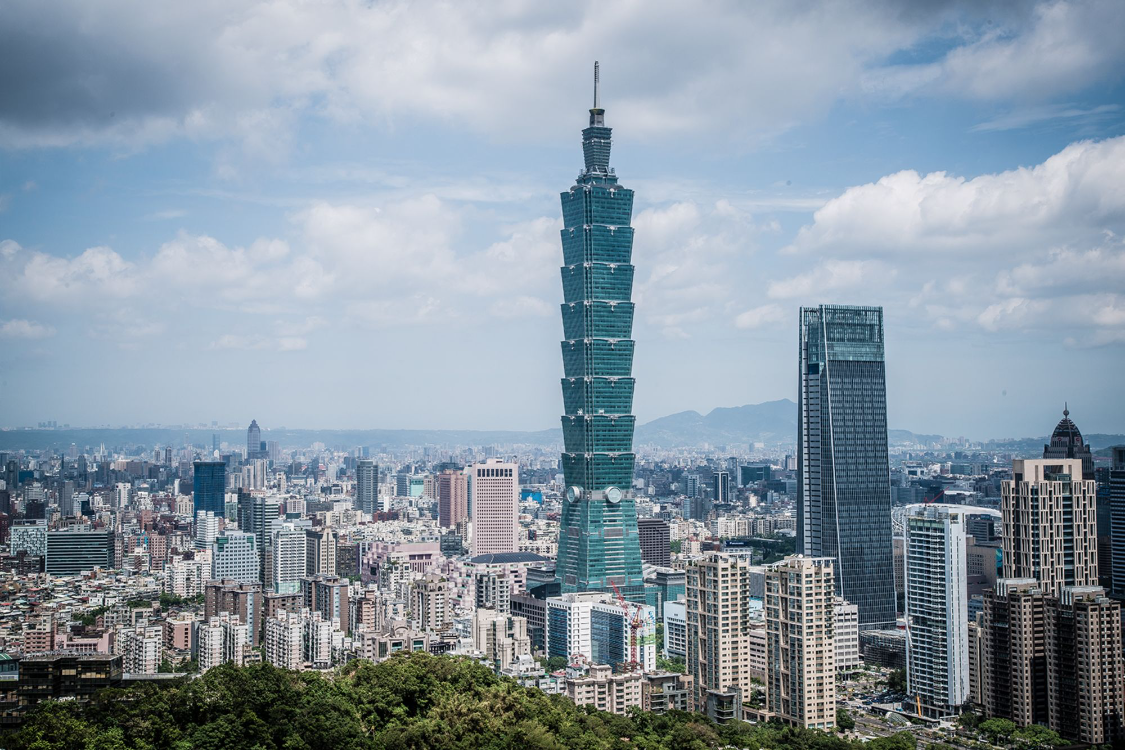 布阿迪引发欧洲豪门争抢 巴黎持续关注英超多队展开转会攻势 布阿迪引发欧洲豪门争抢 巴黎持续关注英超多队展开转会攻势